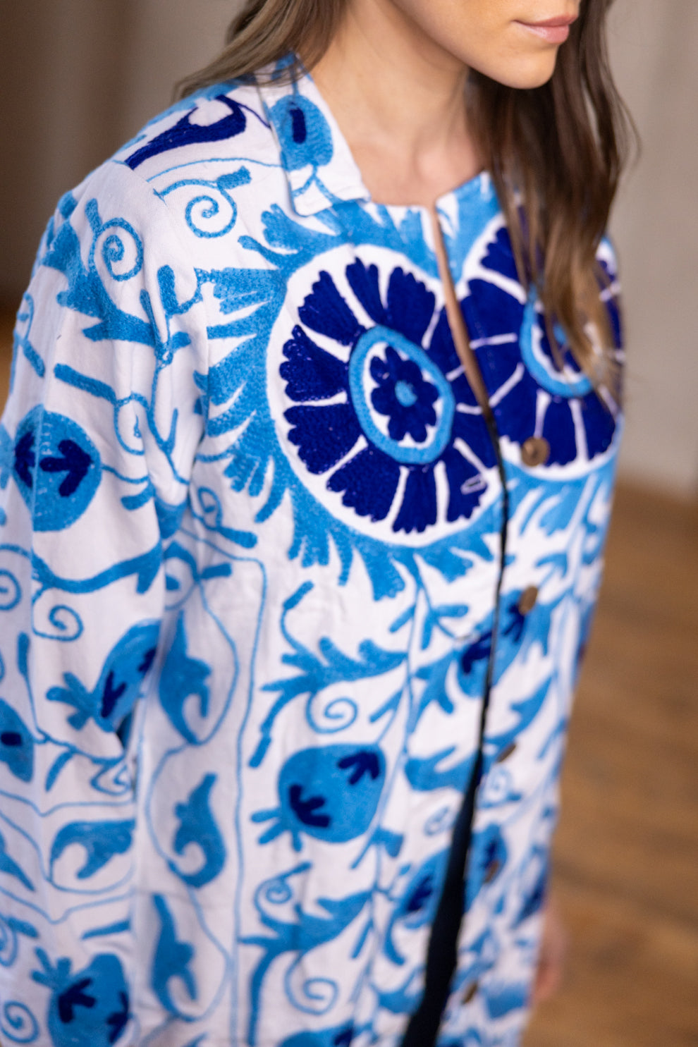 MALIKA COAT - Suzani Embroidery Blue on White